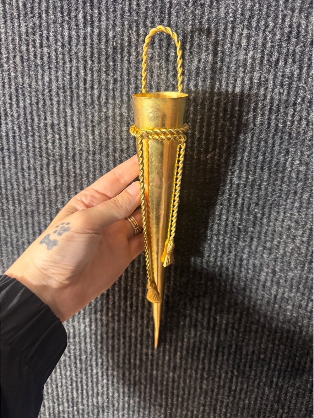 Vintage Brass Wall Hanging Flower Pot with Decorative Rope